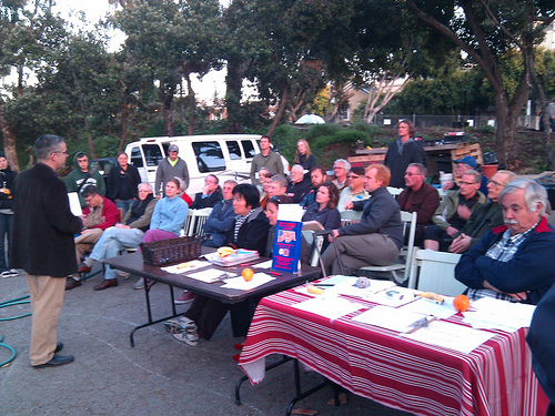 Hayes Valley  Neighborhood Association (HVNA) Meets at     Hayes Valley Farm for Earth  Day
